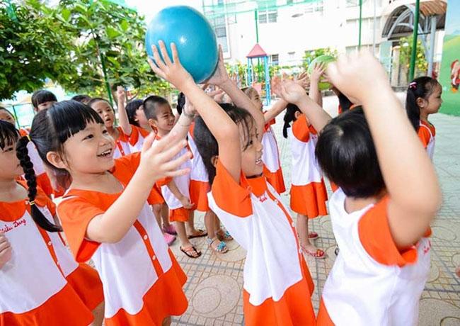 Rèn luyện sức khỏe và tư duy cho trẻ thông qua hoạt động vui chơi lồng ghép học tập